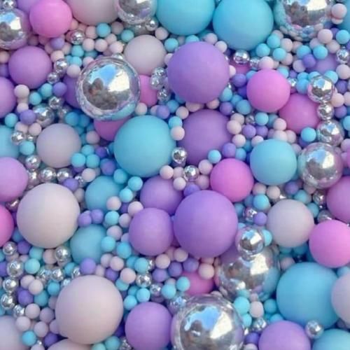   یه جایی دیدمت که موهات بور بود ولی چشم ابرو مشکی