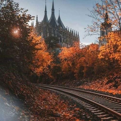 دانلود آهنگ از اون روزای خوب من همه رو یادمه بهم سر بزن