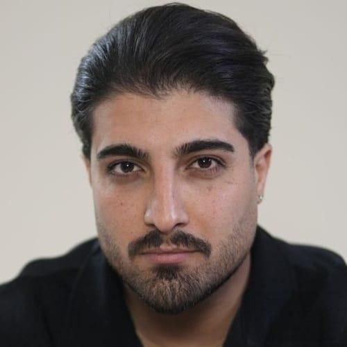 دانلود آهنگ مشتی خاطرات که الکل نیست از امیر لیام